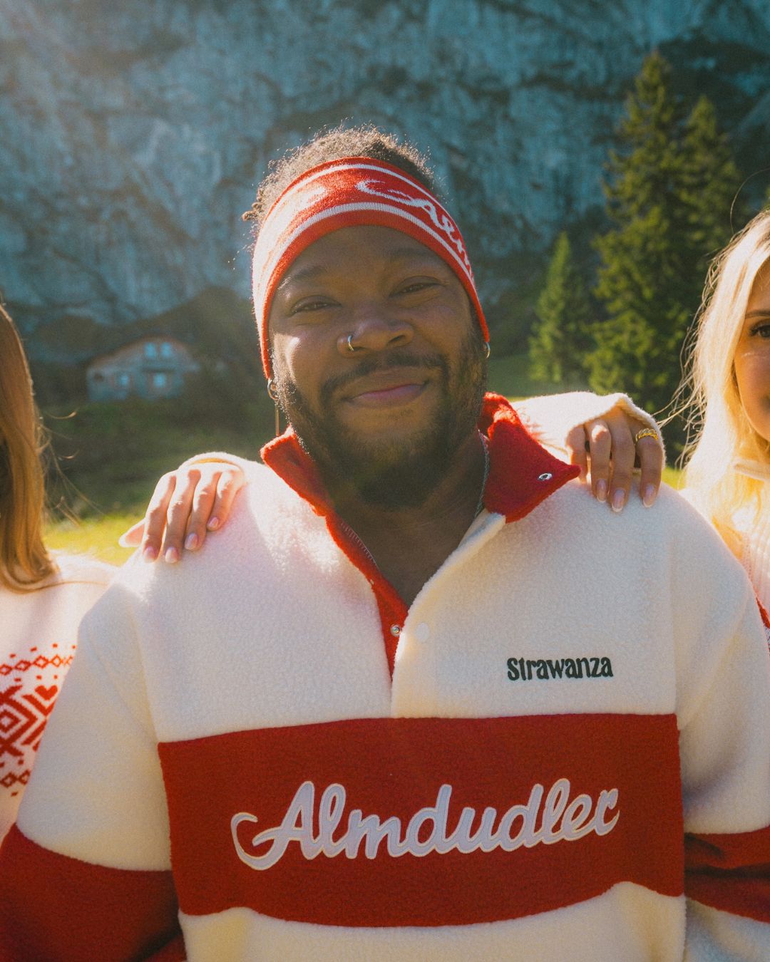 Almdudler x Strawanza Retro Fleece