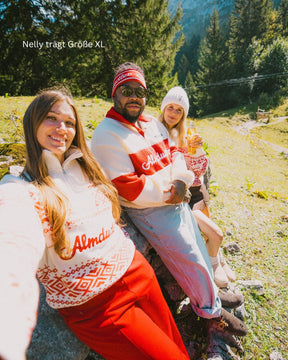 Almdudler x Strawanza Retro Fleece