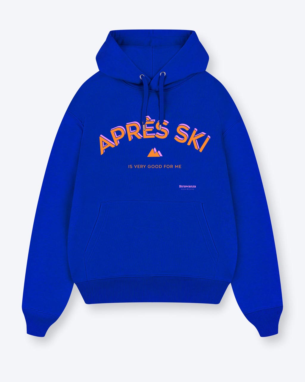 Entdecken Sie den stylischen 'APRES SKI HOODIE' von Strawanza, ideal für Outdoor-Abenteuer. Das Model präsentiert diesen trendigen blauen Hoodie in einer natürlichen Kulisse, die Funktionalität und Modebewusstsein vereint. Der Hoodie zeichnet sich durch sein starkes blau und den Siebdruck im Retro Stil aus. Perfekt für Berg- und Skiabenteuer. Hier am Produktbild zu sehen