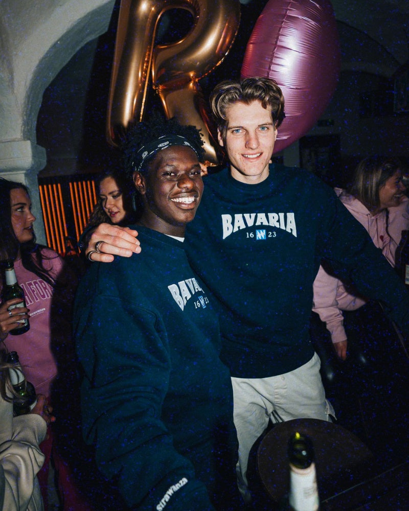 Bavaria Oversize Sweater mit Stickerei