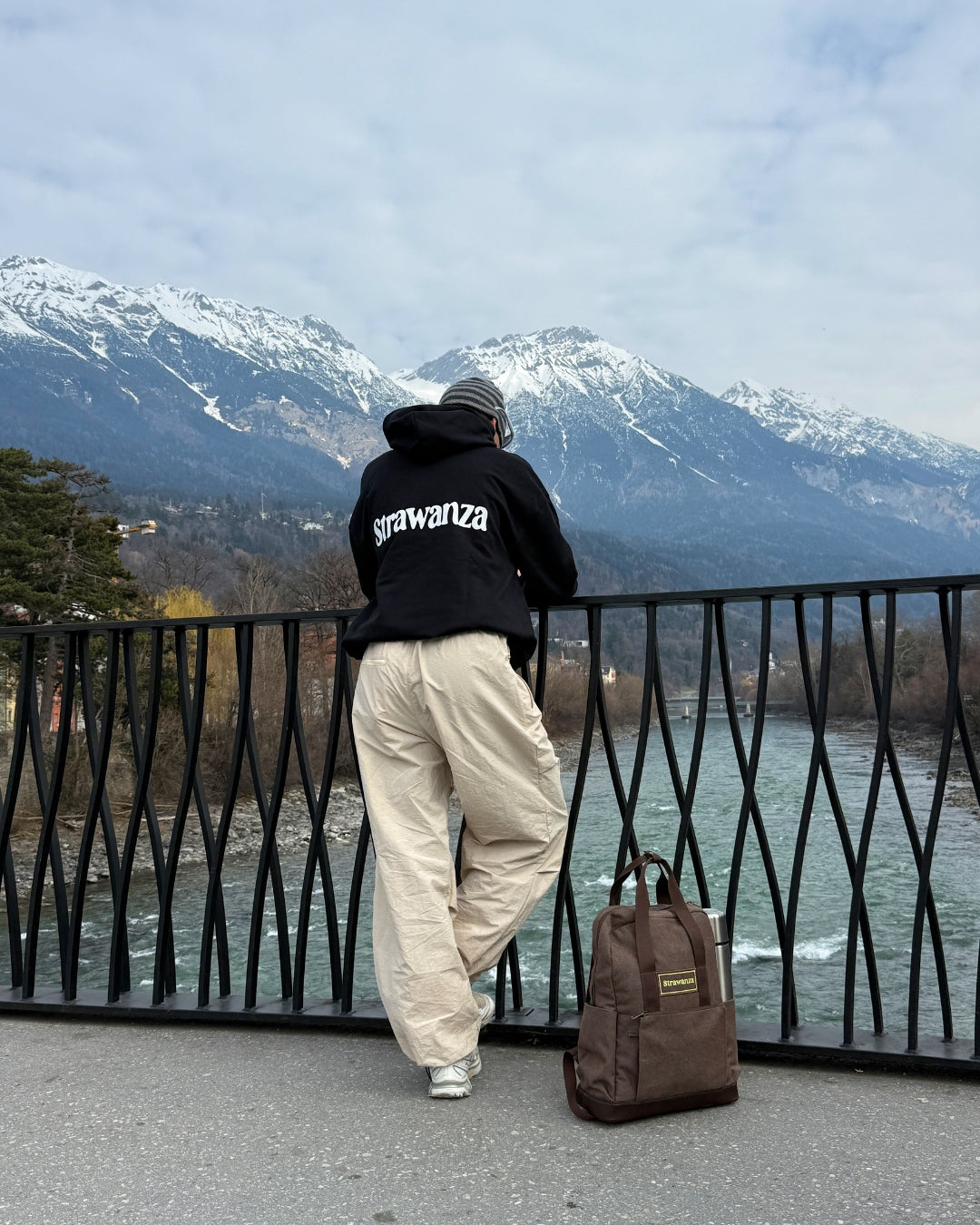 Strawanza Crew Hoodie Heavyweight schwarz